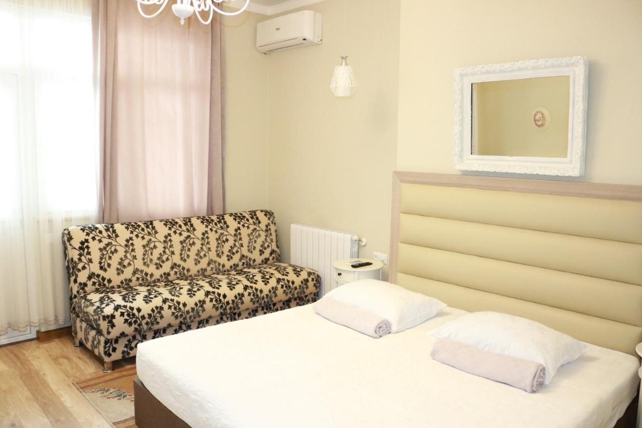 Luxors Garden Hotel Batumi Exterior foto