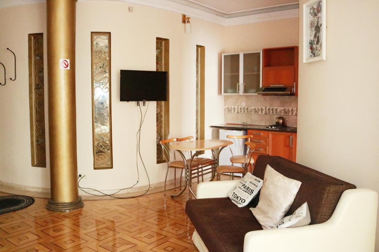 Luxors Garden Hotel Batumi Exterior foto